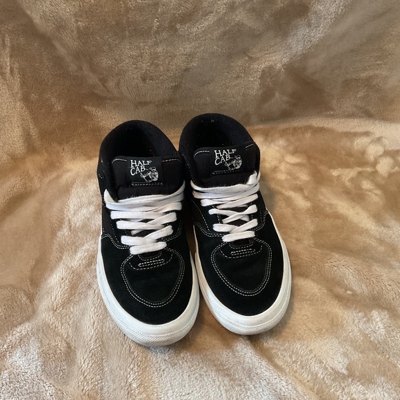 Men’s size 7 Half cab vans sneaker - Picture 1 of 4